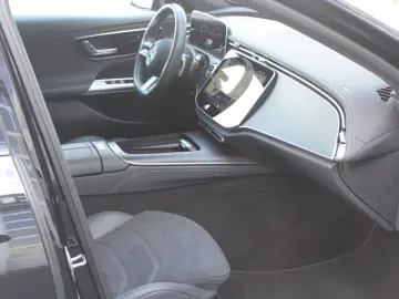 E 200 AMG NIGHT LED NAVI KAMERA TOTWINKELA. DAB