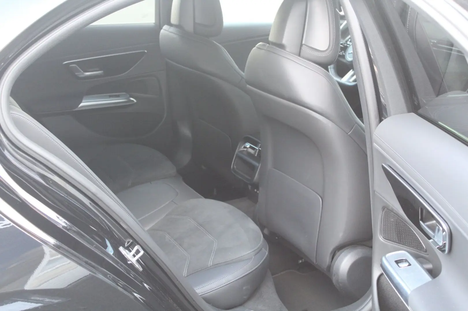 E 200 AMG NIGHT LED NAVI KAMERA TOTWINKELA. DAB