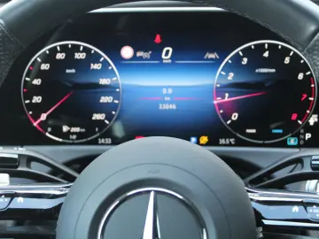 E 200 AMG NIGHT LED NAVI KAMERA TOTWINKELA. DAB