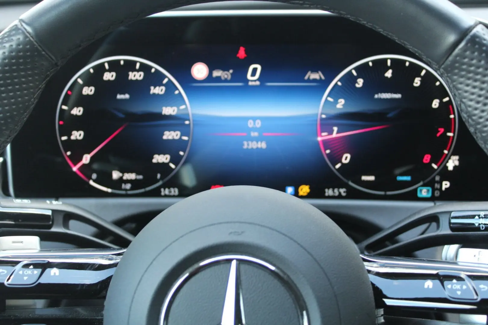 E 200 AMG NIGHT LED NAVI KAMERA TOTWINKELA. DAB