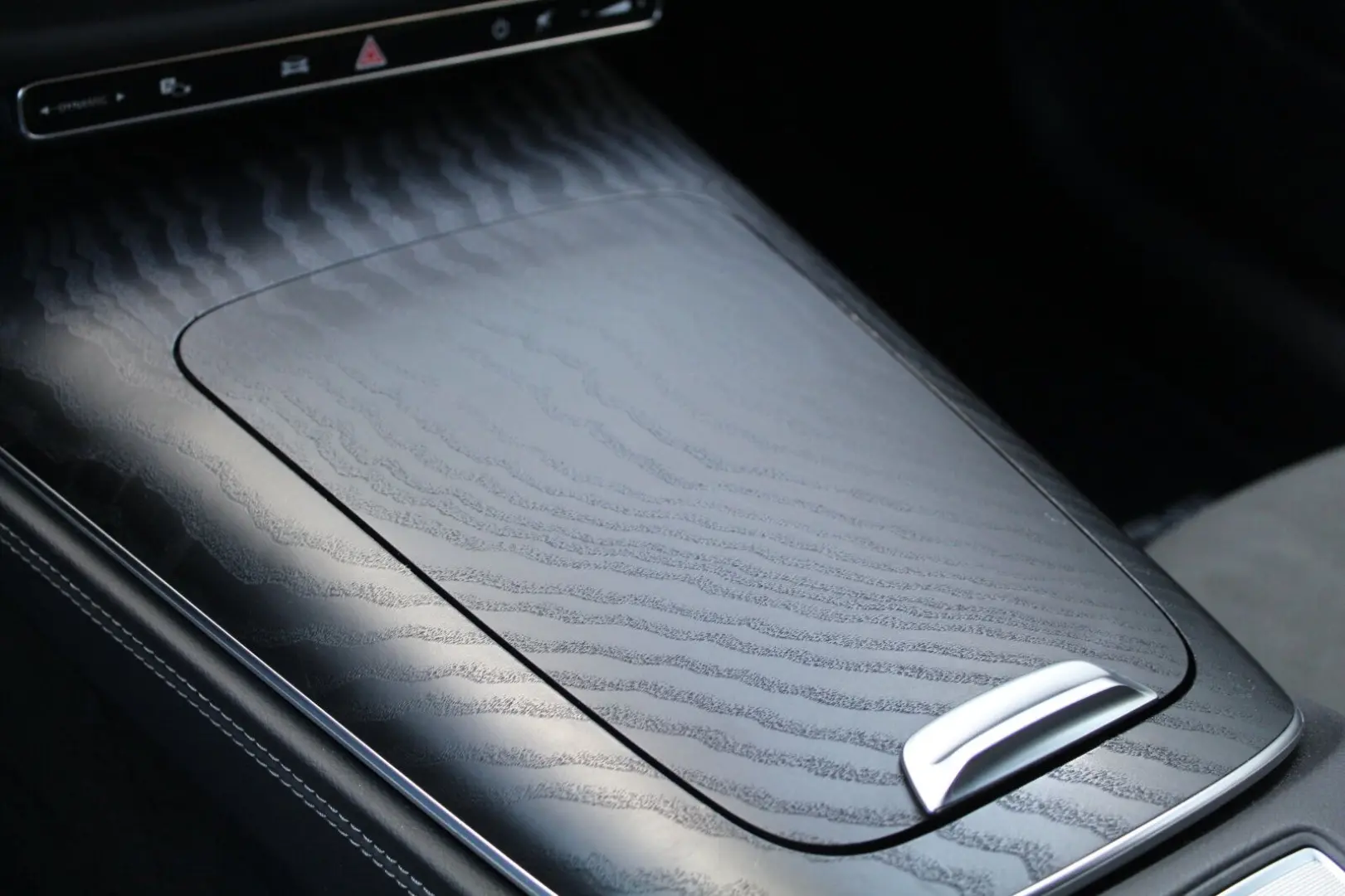 E 200 AMG NIGHT LED NAVI KAMERA TOTWINKELA. DAB