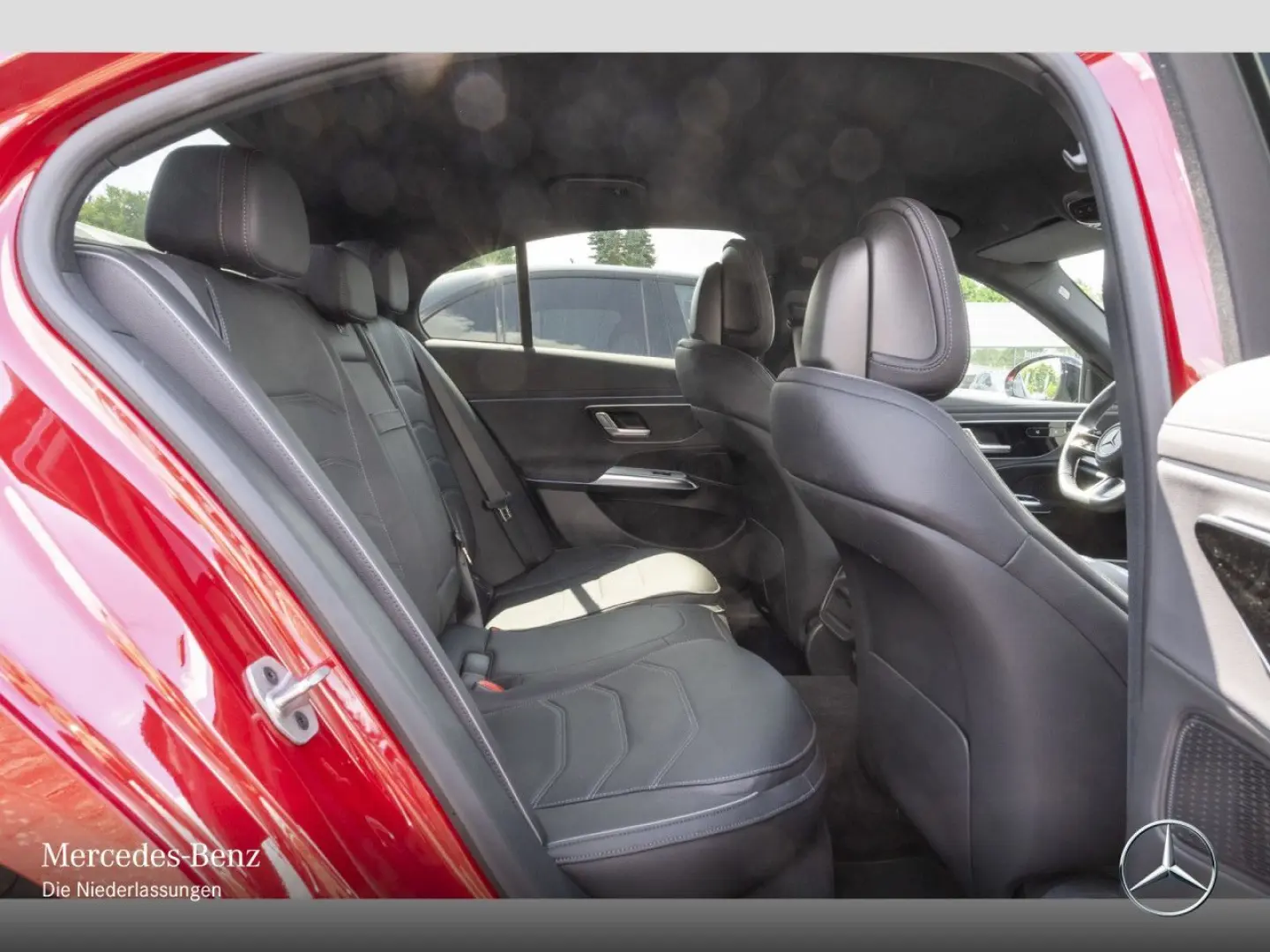 E 200 AMG Advanced NIGHT DISTR LED KEY Leder 19