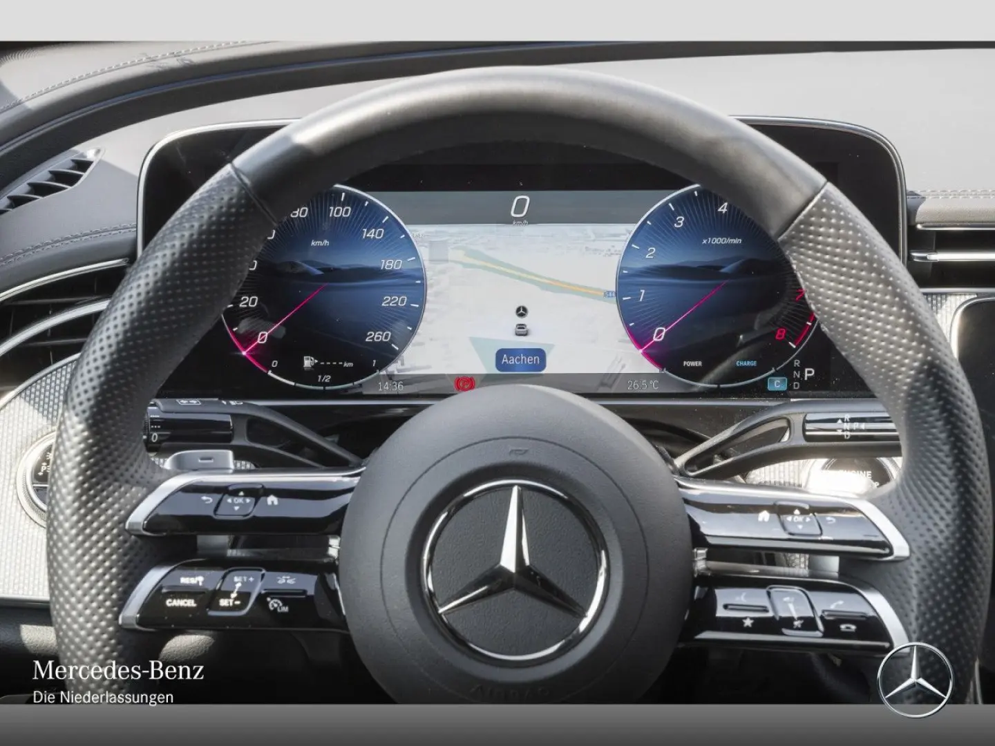 E 200 AMG Advanced NIGHT DISTR LED KEY Leder 19