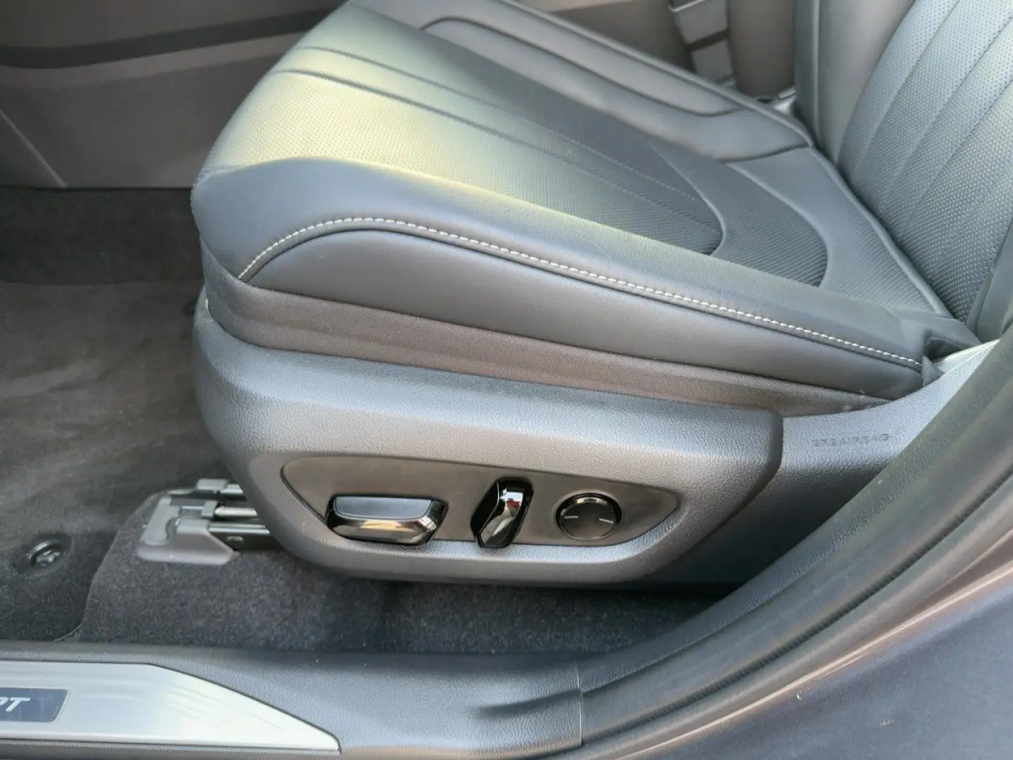 NX 450h  F Sport HUD  4xSHZ  DynLi  Leder