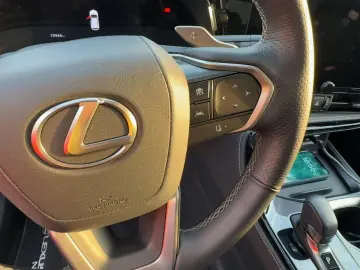 NX 450h  F Sport HUD  4xSHZ  DynLi  Leder