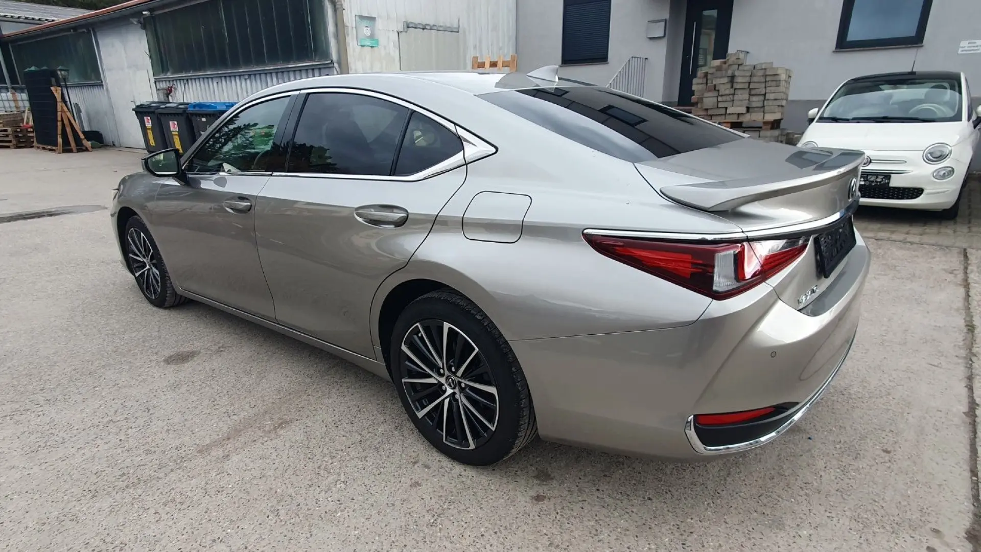 ES 300  Leder  Pano  Sitzbelüftung  Lenkradheizu