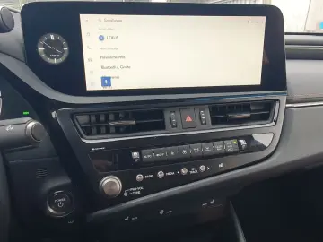 ES 300  Leder  Pano  Sitzbelüftung  Lenkradheizu