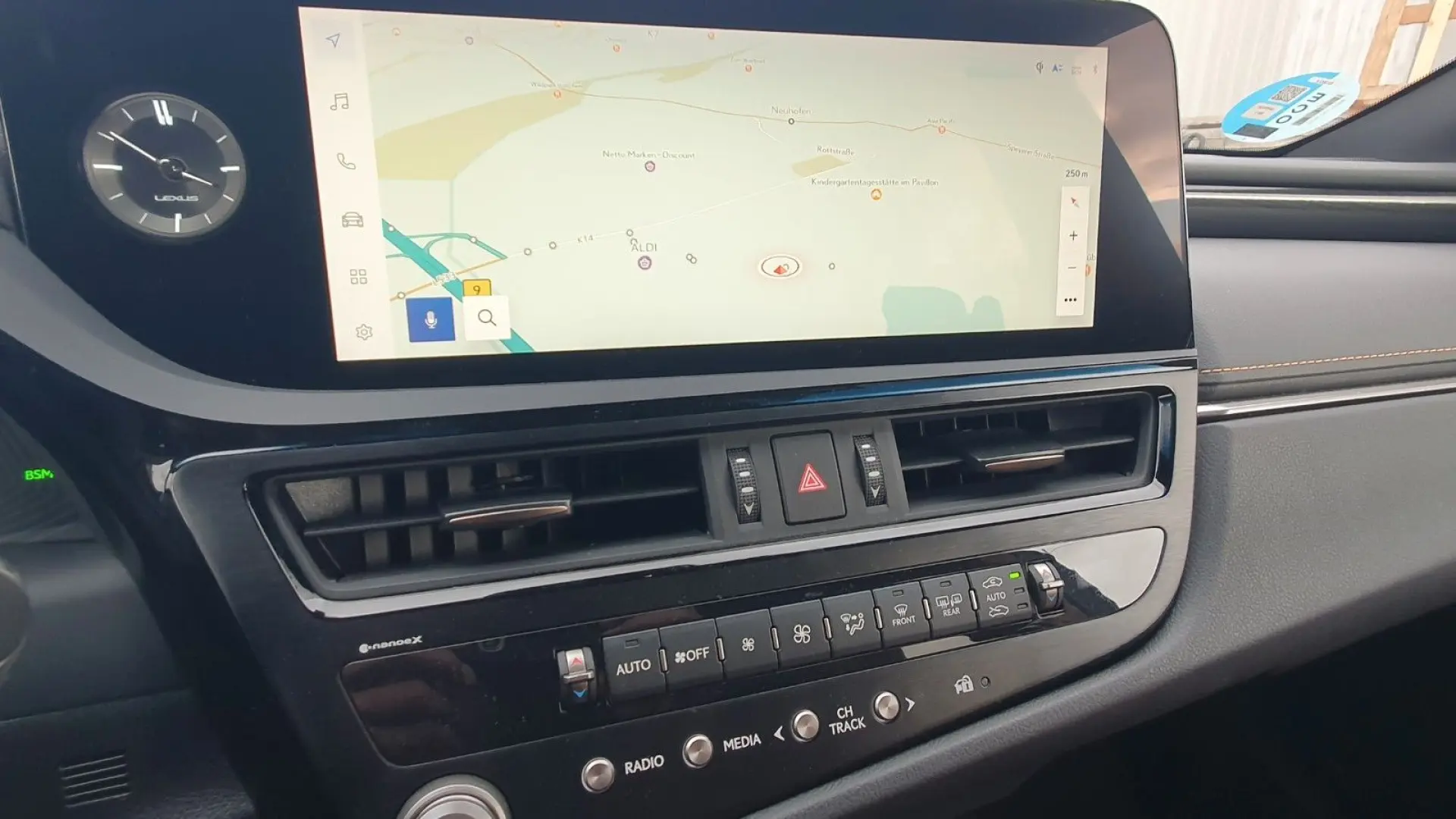 ES 300  Leder  Pano  Sitzbelüftung  Lenkradheizu