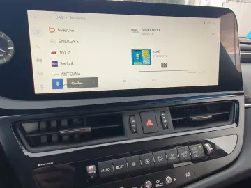 ES 300  Leder  Pano  Sitzbelüftung  Lenkradheizu