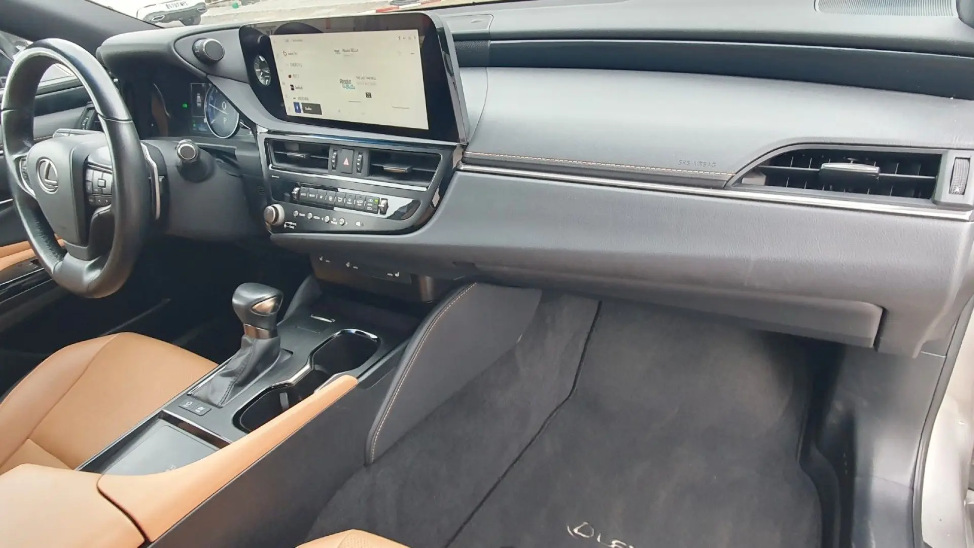 ES 300  Leder  Pano  Sitzbelüftung  Lenkradheizu