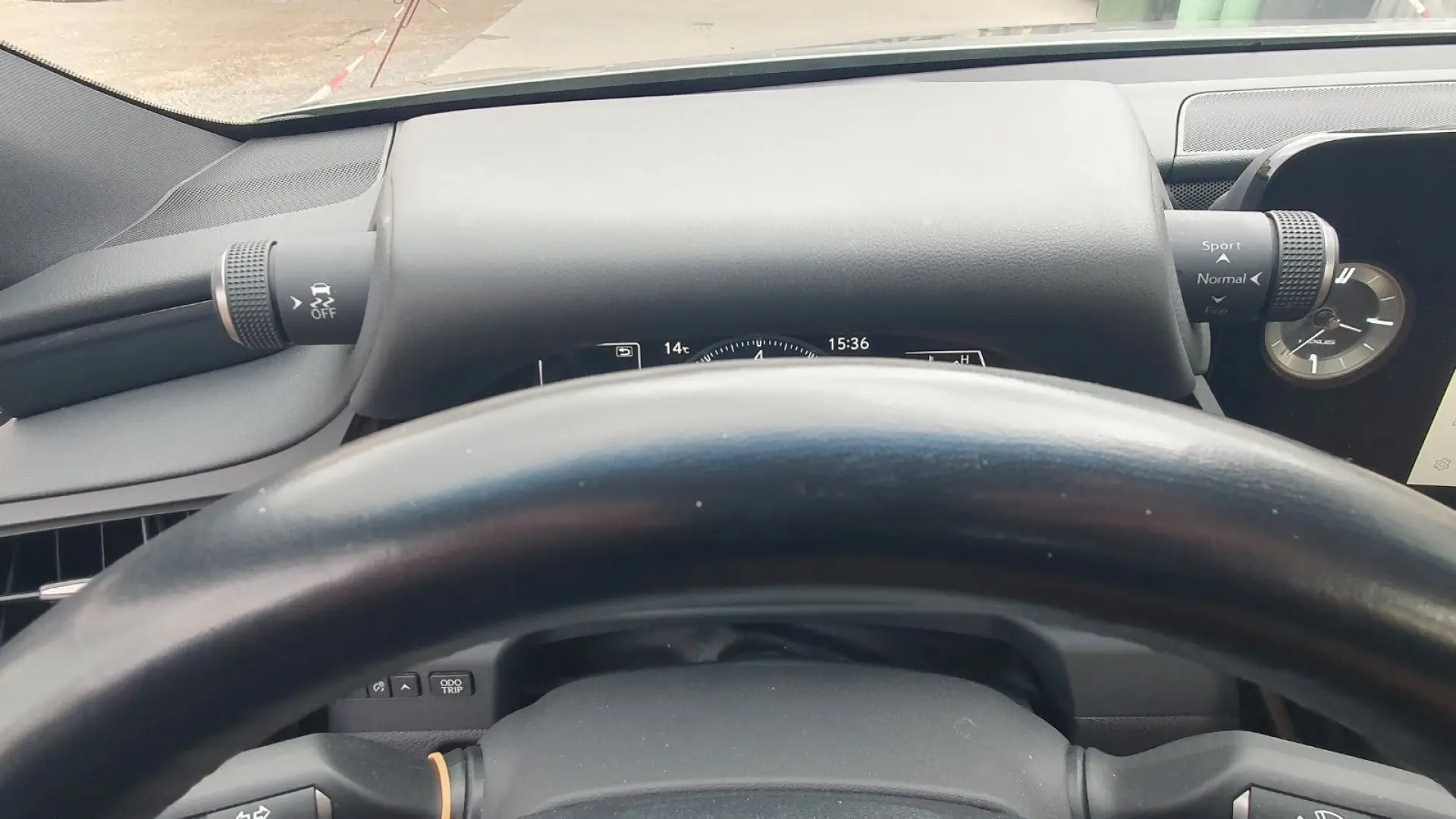 ES 300  Leder  Pano  Sitzbelüftung  Lenkradheizu