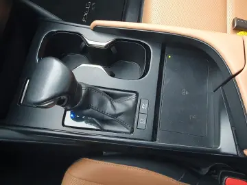 ES 300  Leder  Pano  Sitzbelüftung  Lenkradheizu