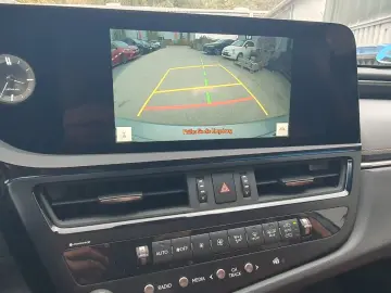 ES 300  Leder  Pano  Sitzbelüftung  Lenkradheizu