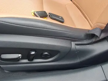 ES 300  Leder  Pano  Sitzbelüftung  Lenkradheizu