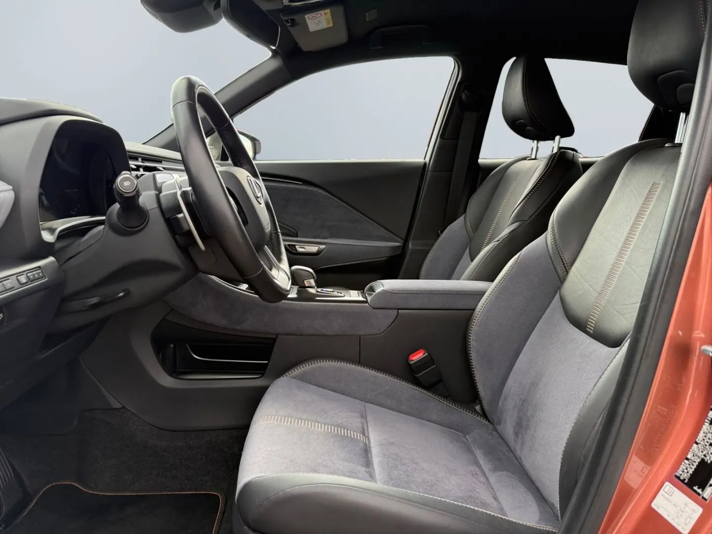 LBX FWD Cool  Leder HUD 360 Levinson el Heck ACC