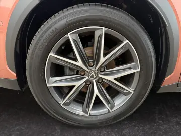 LBX FWD Cool  Leder HUD 360 Levinson el Heck ACC