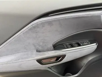 LBX FWD Cool  Leder HUD 360 Levinson el Heck ACC