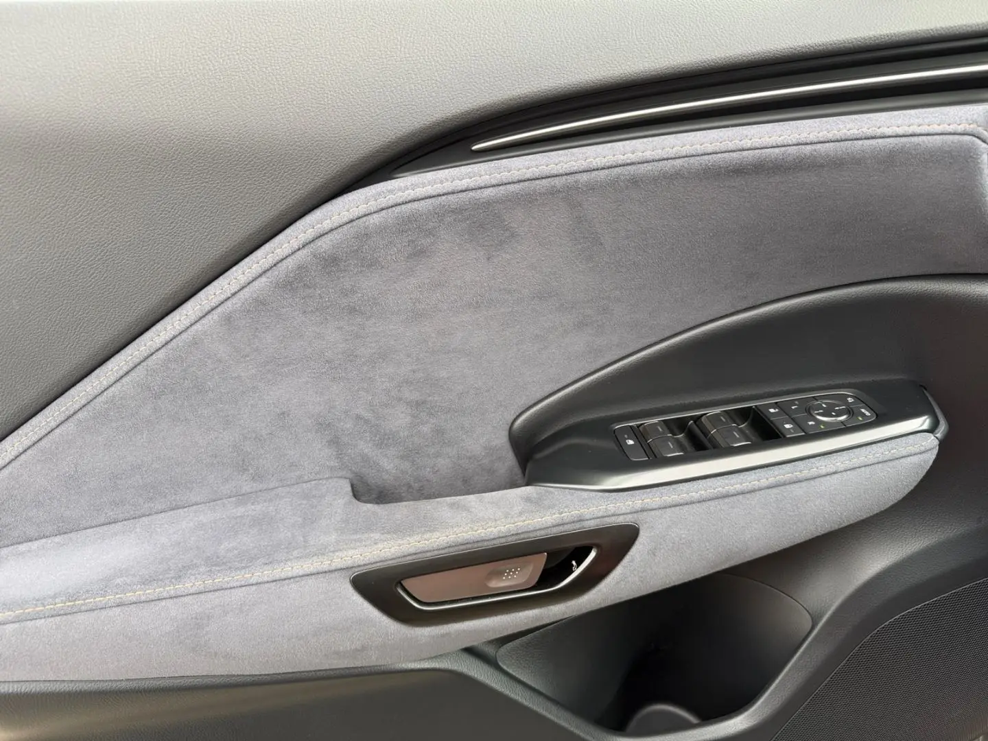 LBX FWD Cool  Leder HUD 360 Levinson el Heck ACC