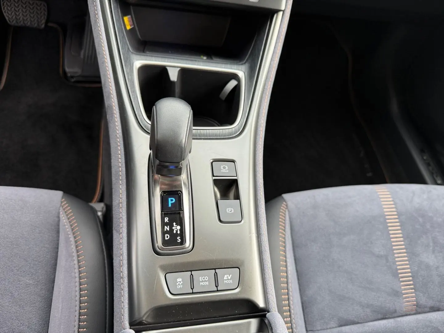 LBX FWD Cool  Leder HUD 360 Levinson el Heck ACC