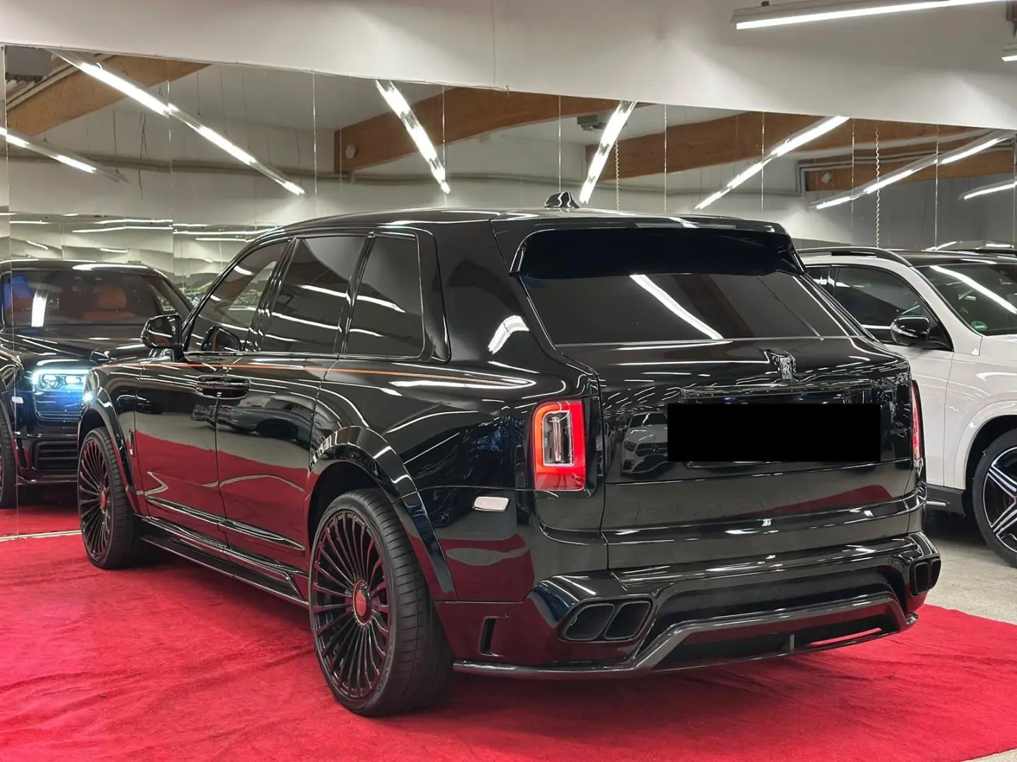 CULLINAN BLACK BLADGE MANSORY
