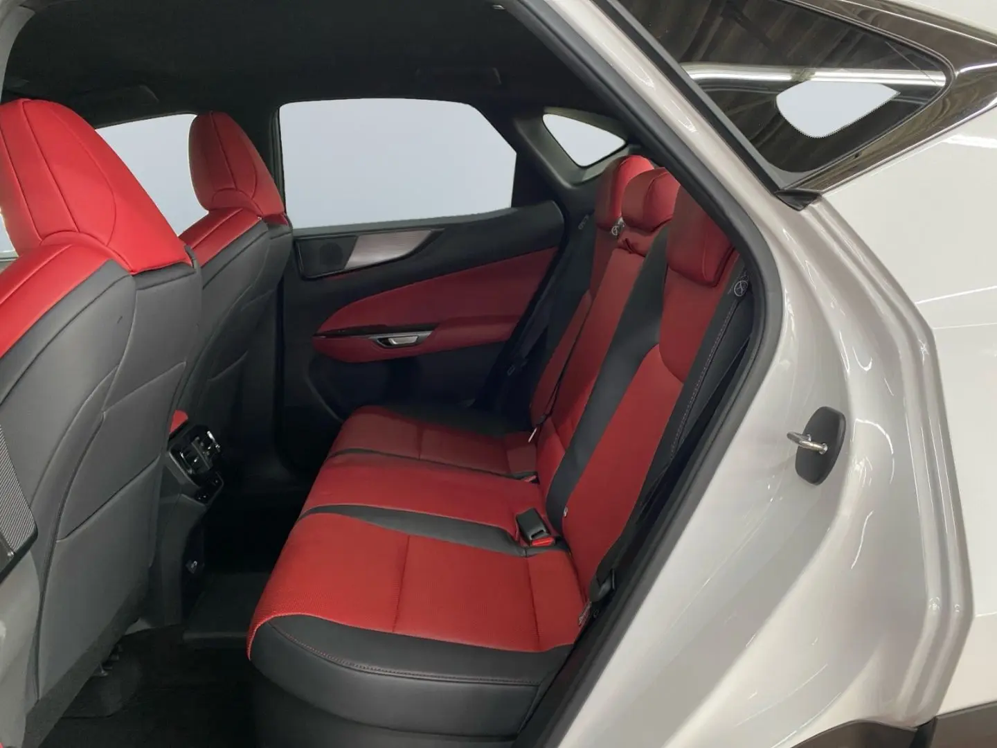 NX 450h  E-FOUR F SPORT-Paket  20 ; HUD 360  Led