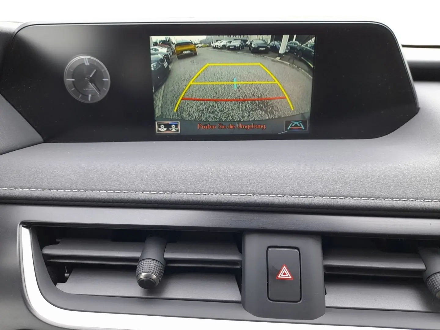 UX 250h Style Edition  Bi-LED ACC CAM SHZ CarPla