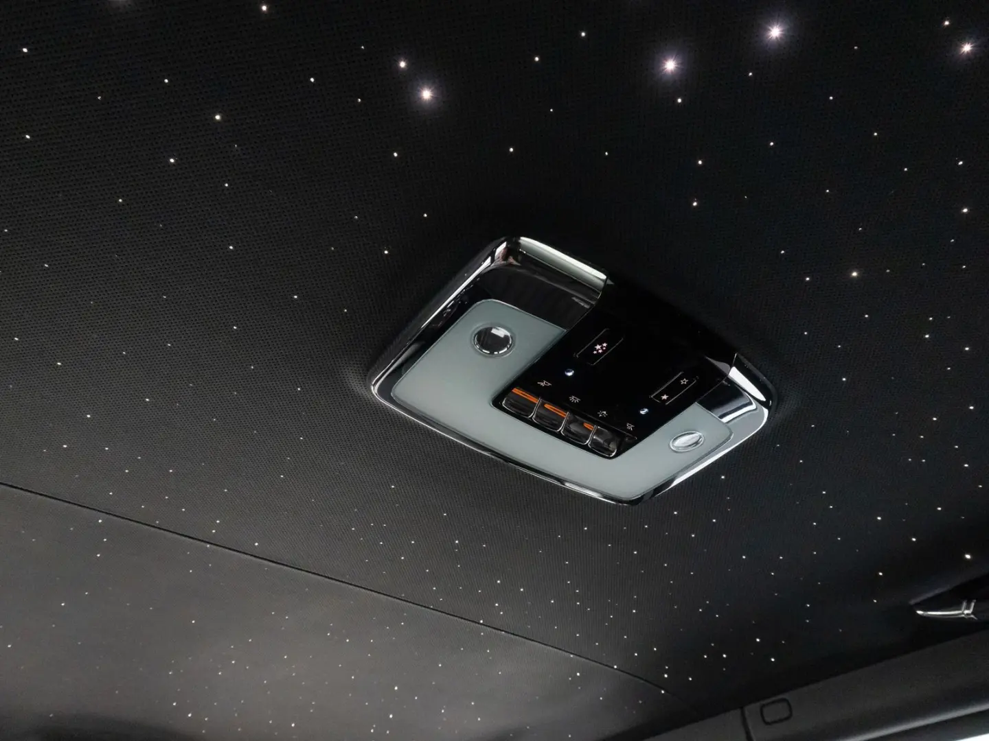 Cullinan Black Badge Night Vision Novitec