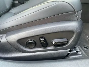 ES 300 h Executive Line  Bi-LED Leder 360  GSD