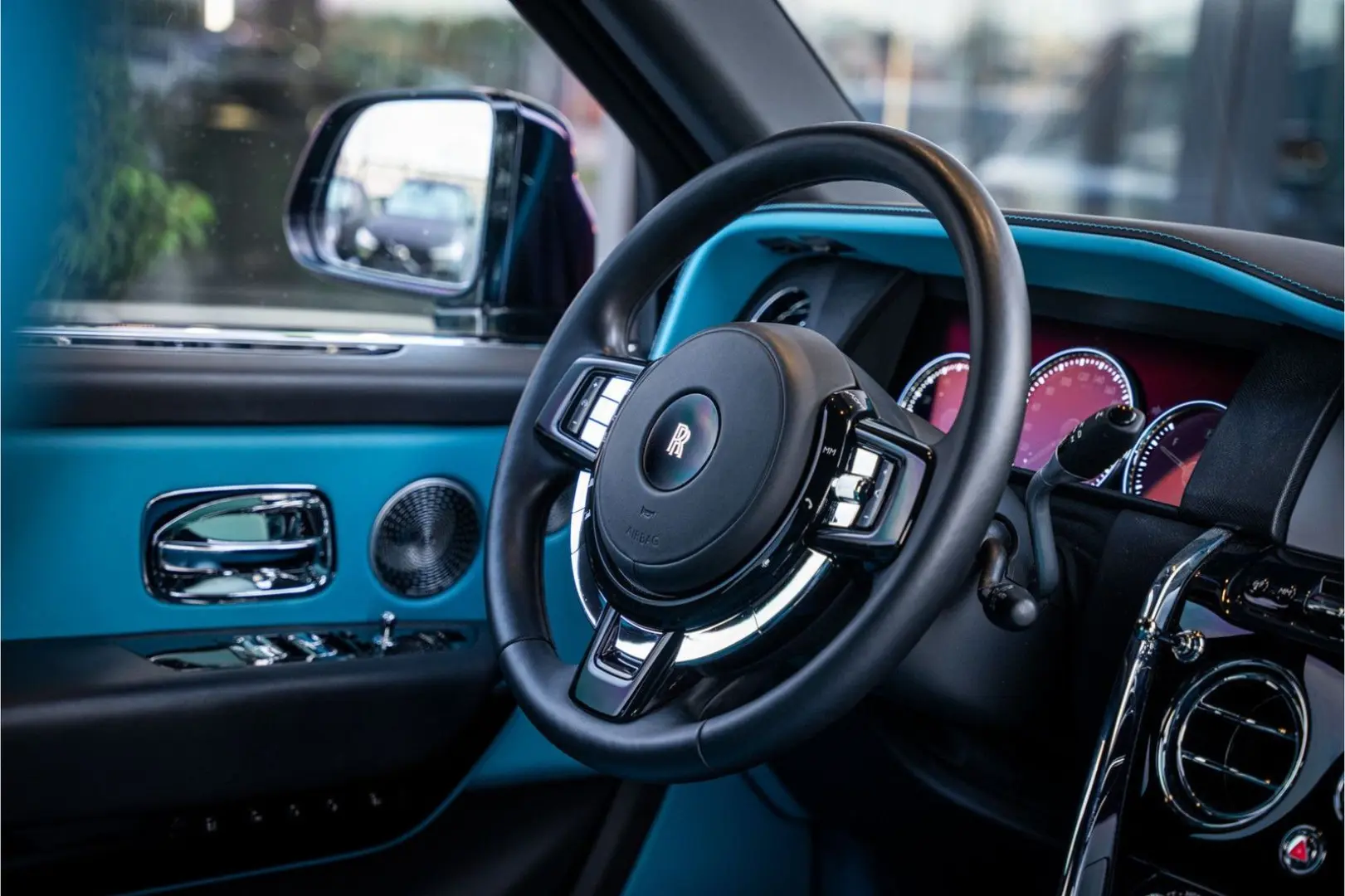 Cullinan 6.75 V12 - Black Badge   Mansory Wheels