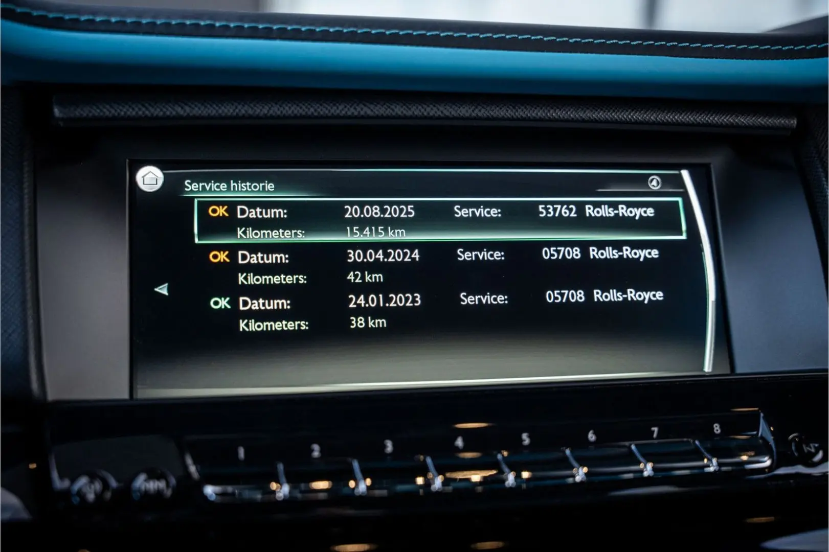 Cullinan 6.75 V12 - Black Badge   Mansory Wheels