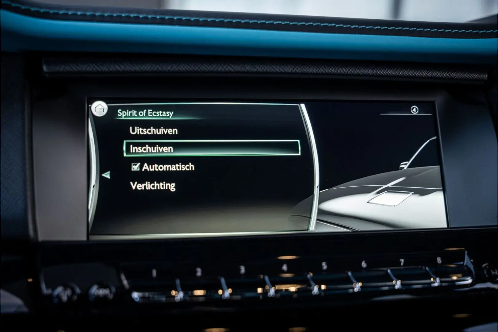 Cullinan 6.75 V12 - Black Badge   Mansory Wheels