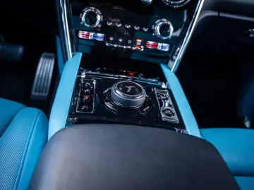 Cullinan 6.75 V12 - Black Badge   Mansory Wheels