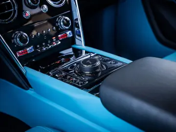 Cullinan 6.75 V12 - Black Badge   Mansory Wheels