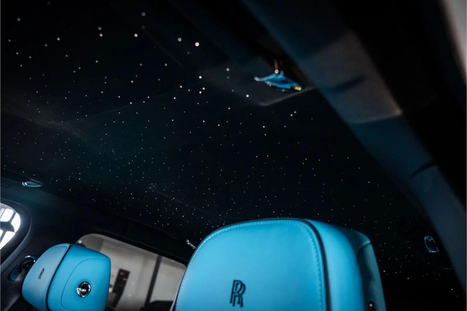 Cullinan 6.75 V12 - Black Badge   Mansory Wheels