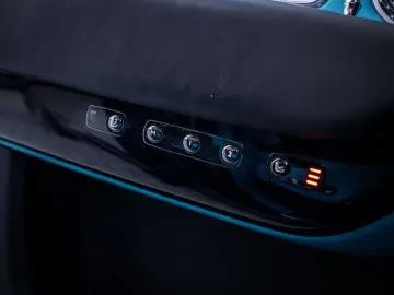 Cullinan 6.75 V12 - Black Badge   Mansory Wheels