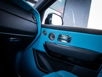 Cullinan 6.75 V12 - Black Badge   Mansory Wheels