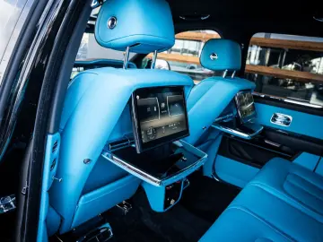 Cullinan 6.75 V12 - Black Badge   Mansory Wheels