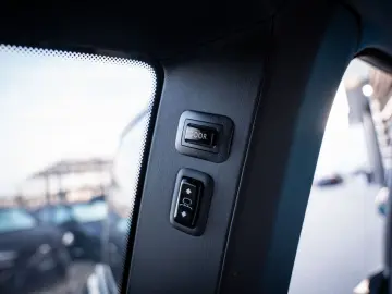 Cullinan 6.75 V12 - Black Badge   Mansory Wheels