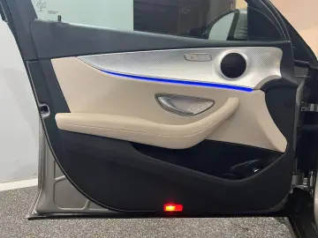 E 200d Limo 2x Avantgarde WIDE LED IHC AMBIENT