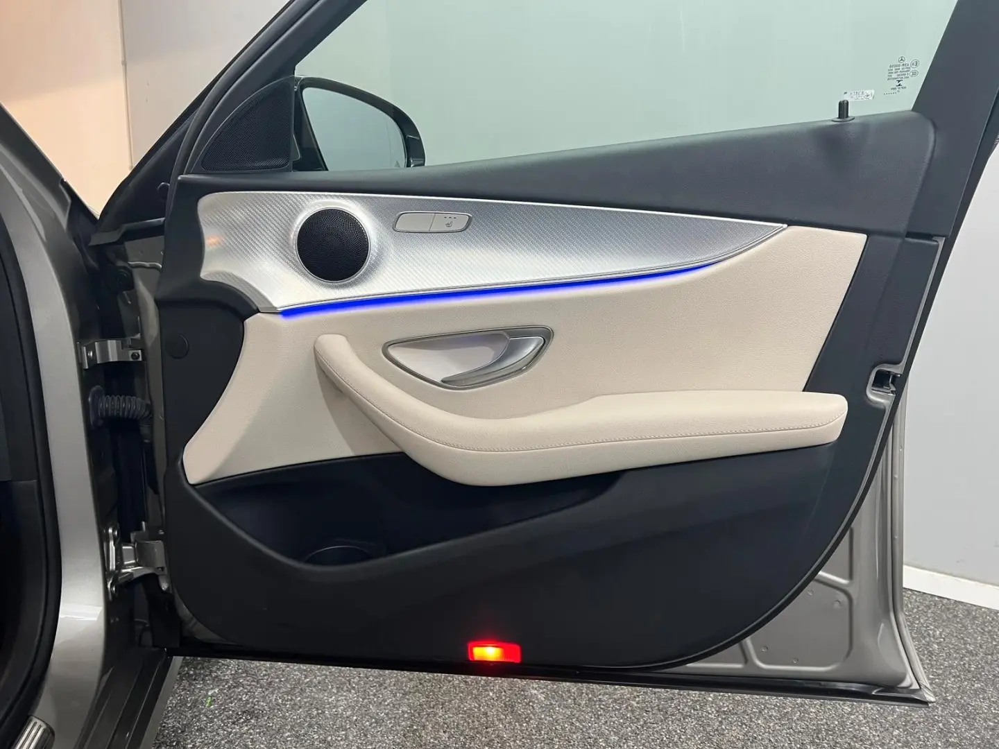 E 200d Limo 2x Avantgarde WIDE LED IHC AMBIENT