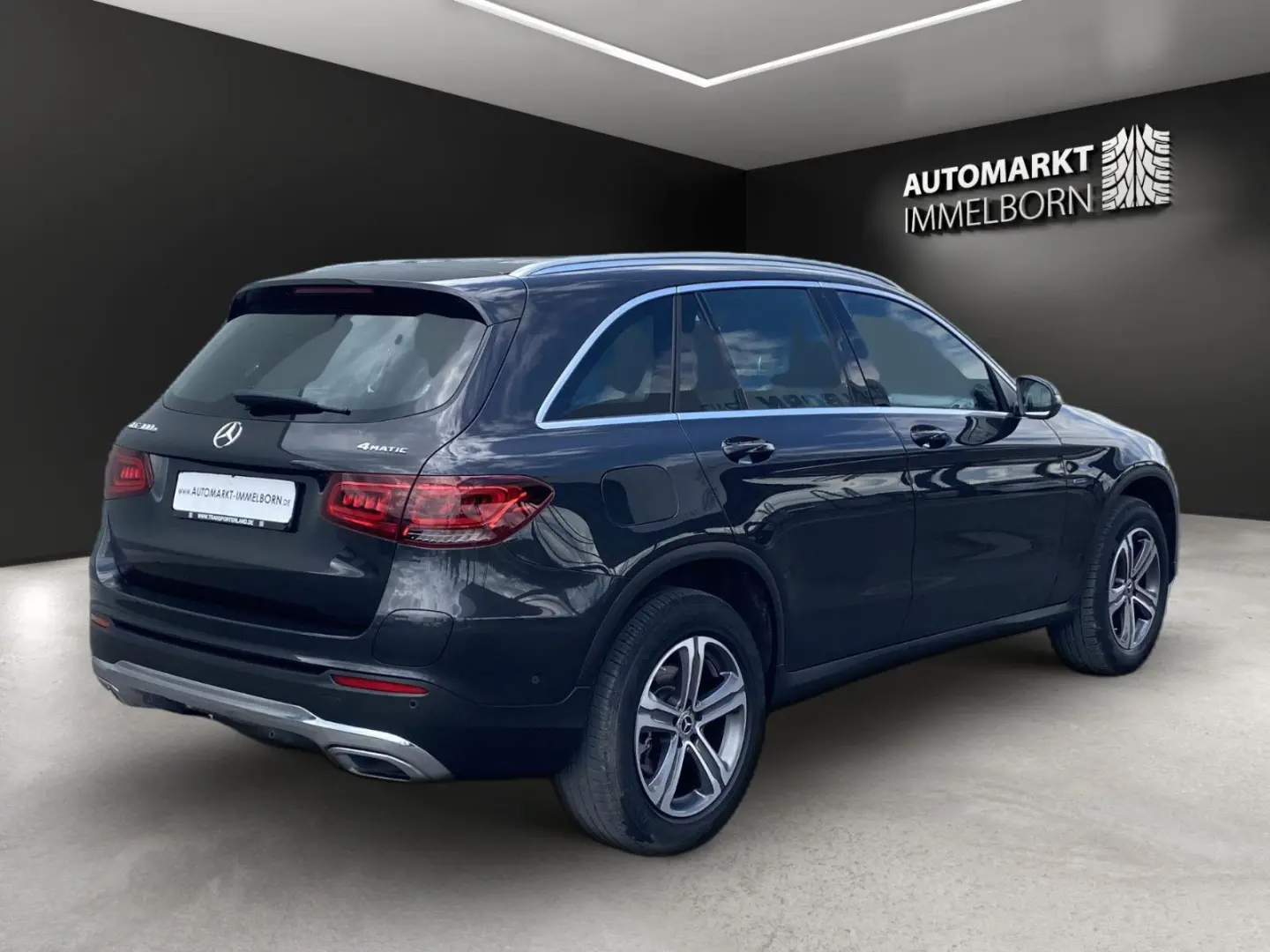 GLC 300 e AMG Burmester AHK LED Alcantara 1