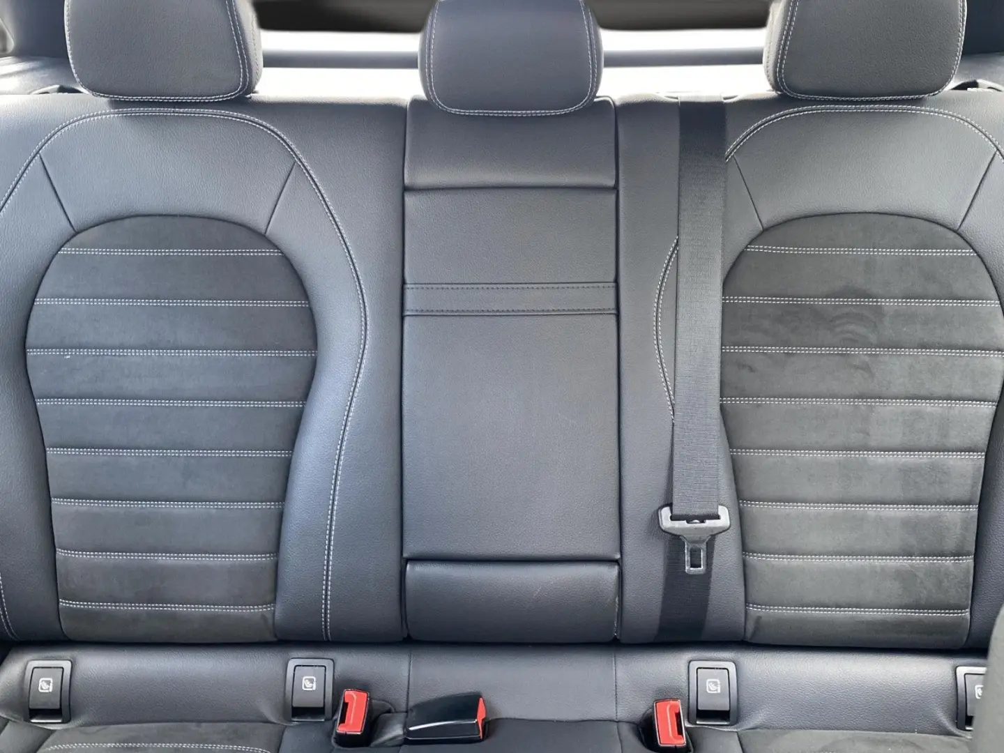 GLC 300 e AMG Burmester AHK LED Alcantara 1