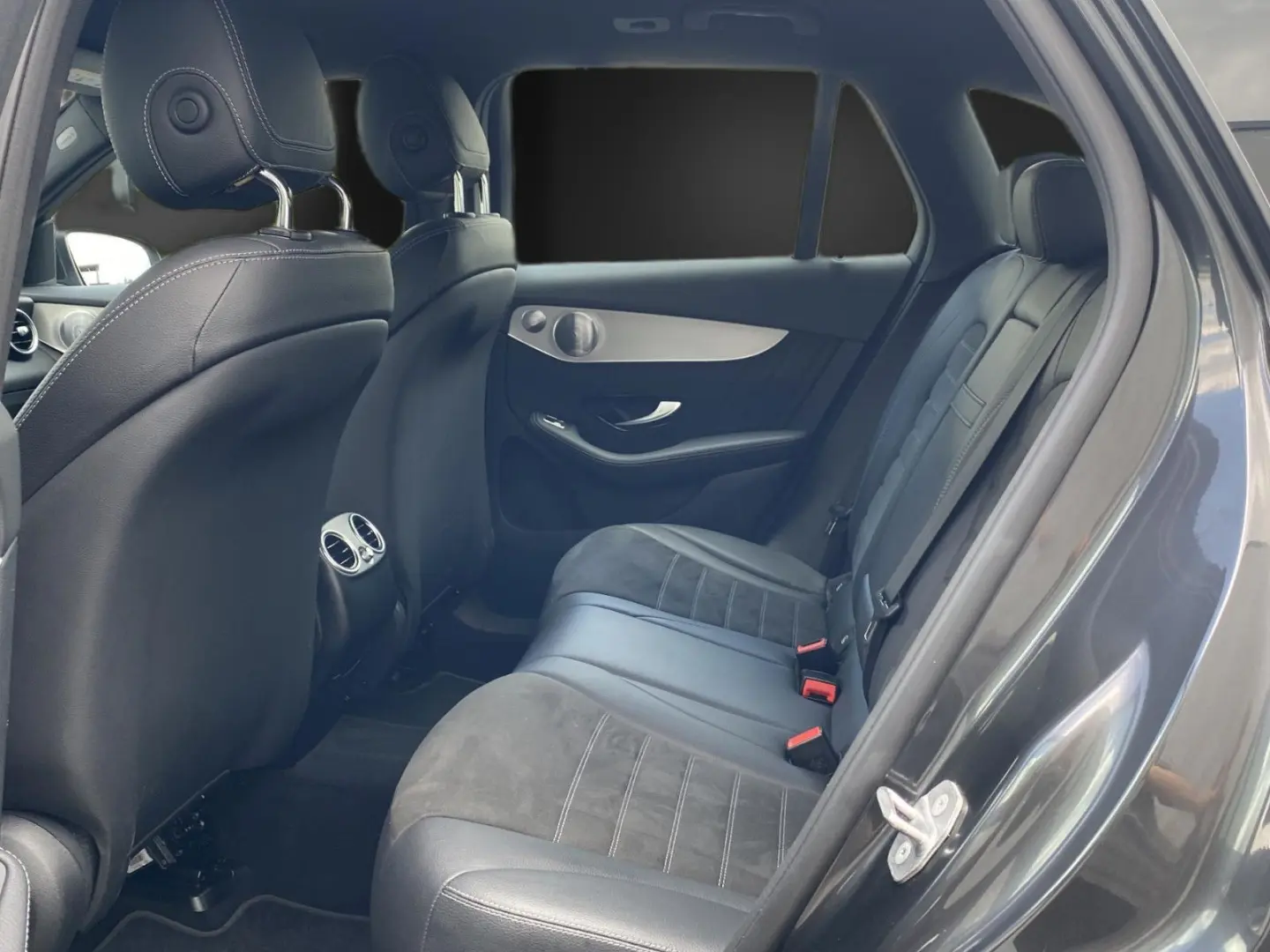 GLC 300 e AMG Burmester AHK LED Alcantara 1