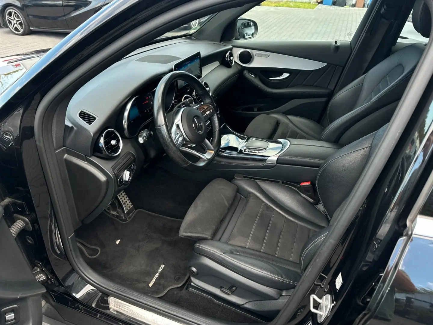 GLC 300 d 4Matic AMG-Sport Multibeam R-Kamera
