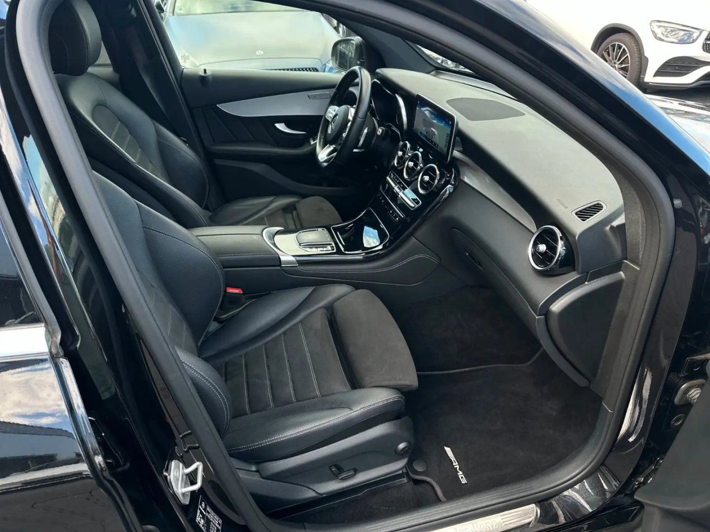 GLC 300 d 4Matic AMG-Sport Multibeam R-Kamera