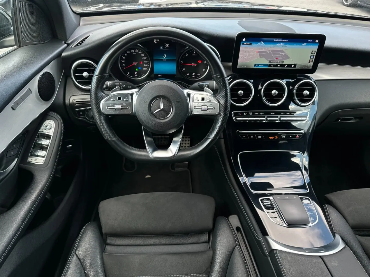 GLC 300 d 4Matic AMG-Sport Multibeam R-Kamera