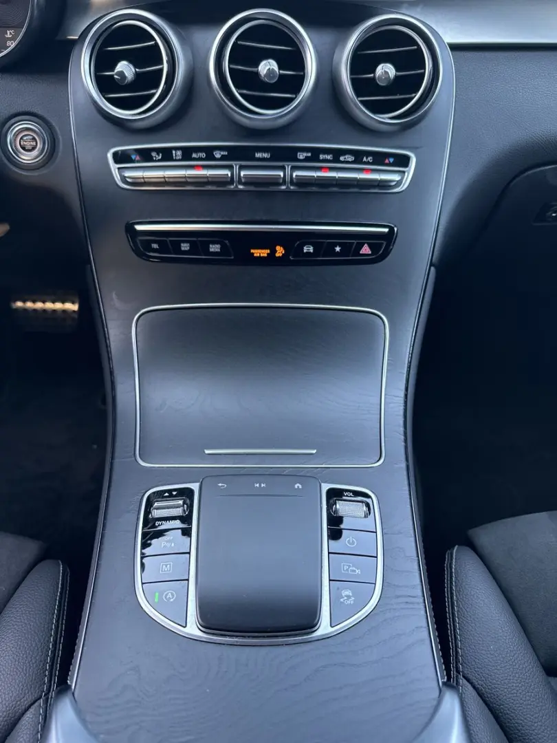 GLC 300d 4M AMG-Line NAV LED BURMESTER 360  DAB