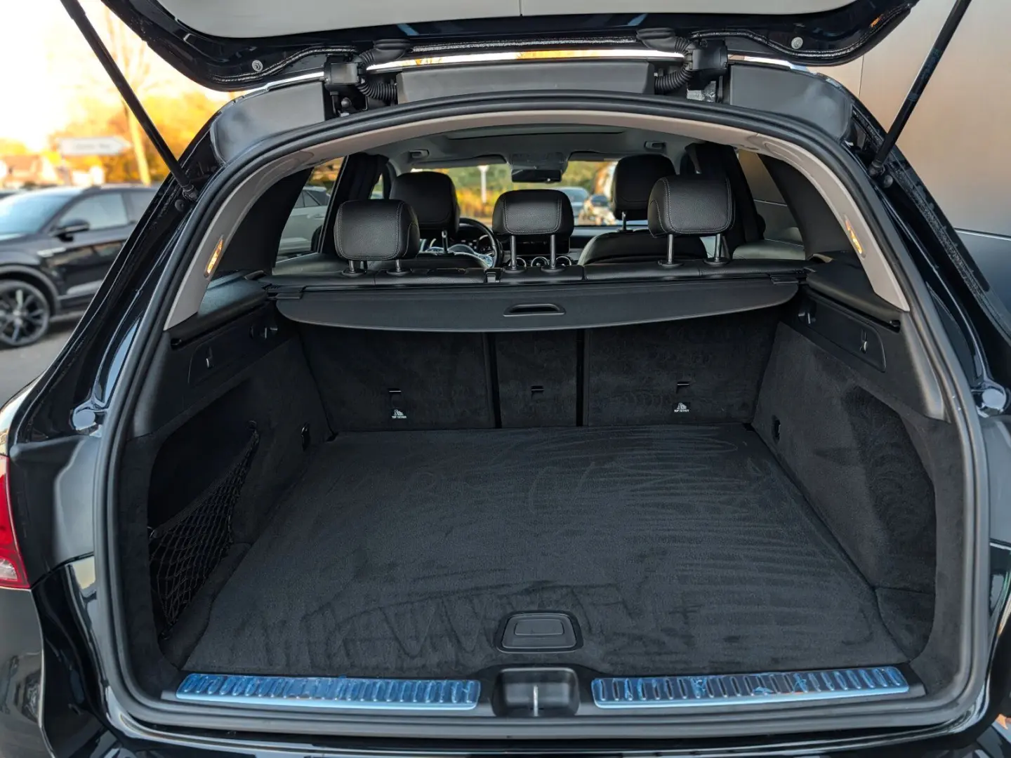 GLC 300 d 4MATIC AMG Inter High-End Distro 360