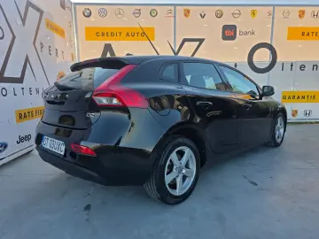 Volvo V40 D2 Powershift Momentum