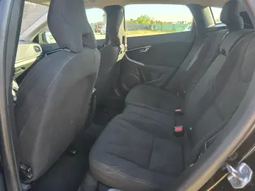 Volvo V40 D2 Powershift Momentum